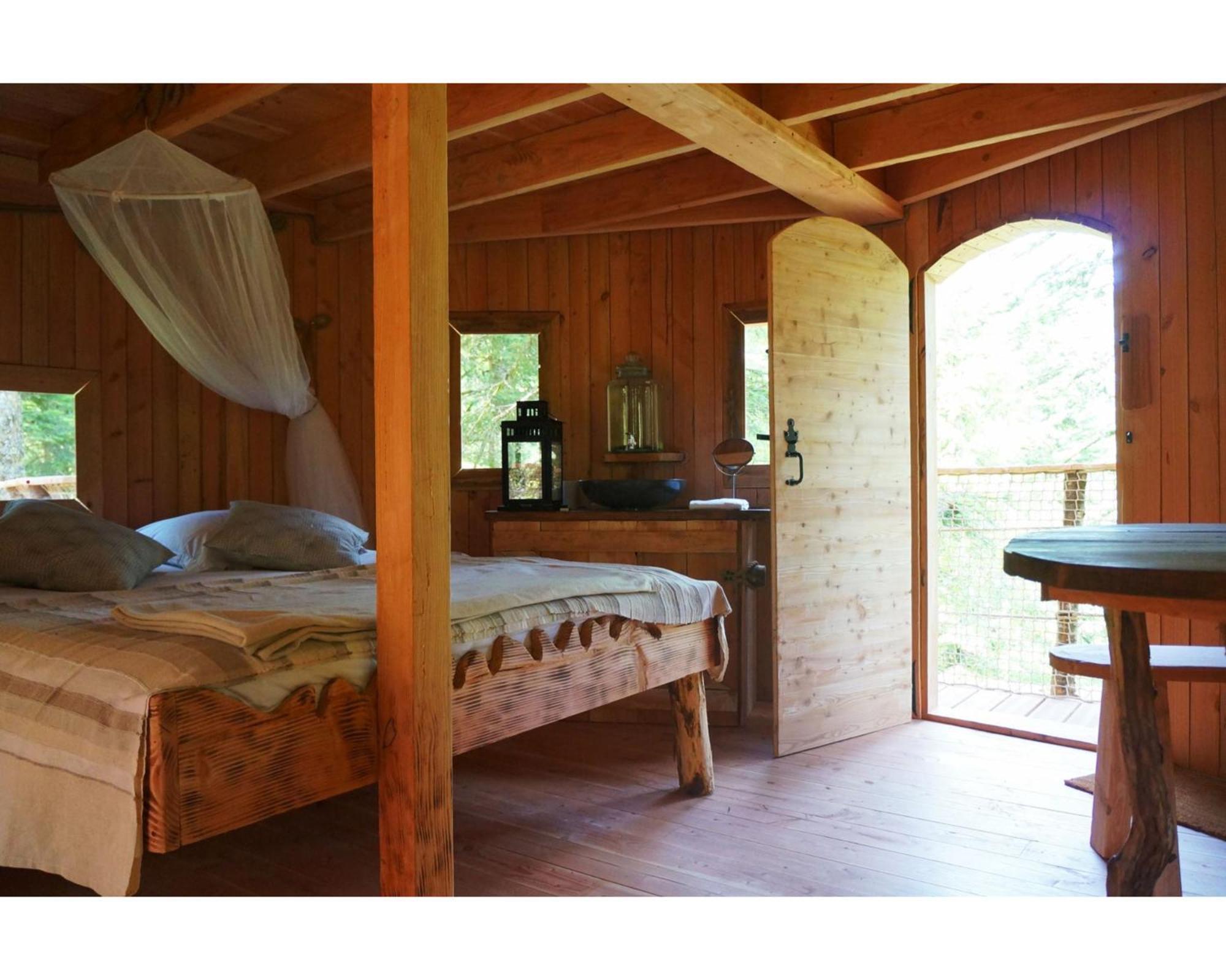 Cabanes des Volcans La Tour-dʼAuvergne Chambre photo