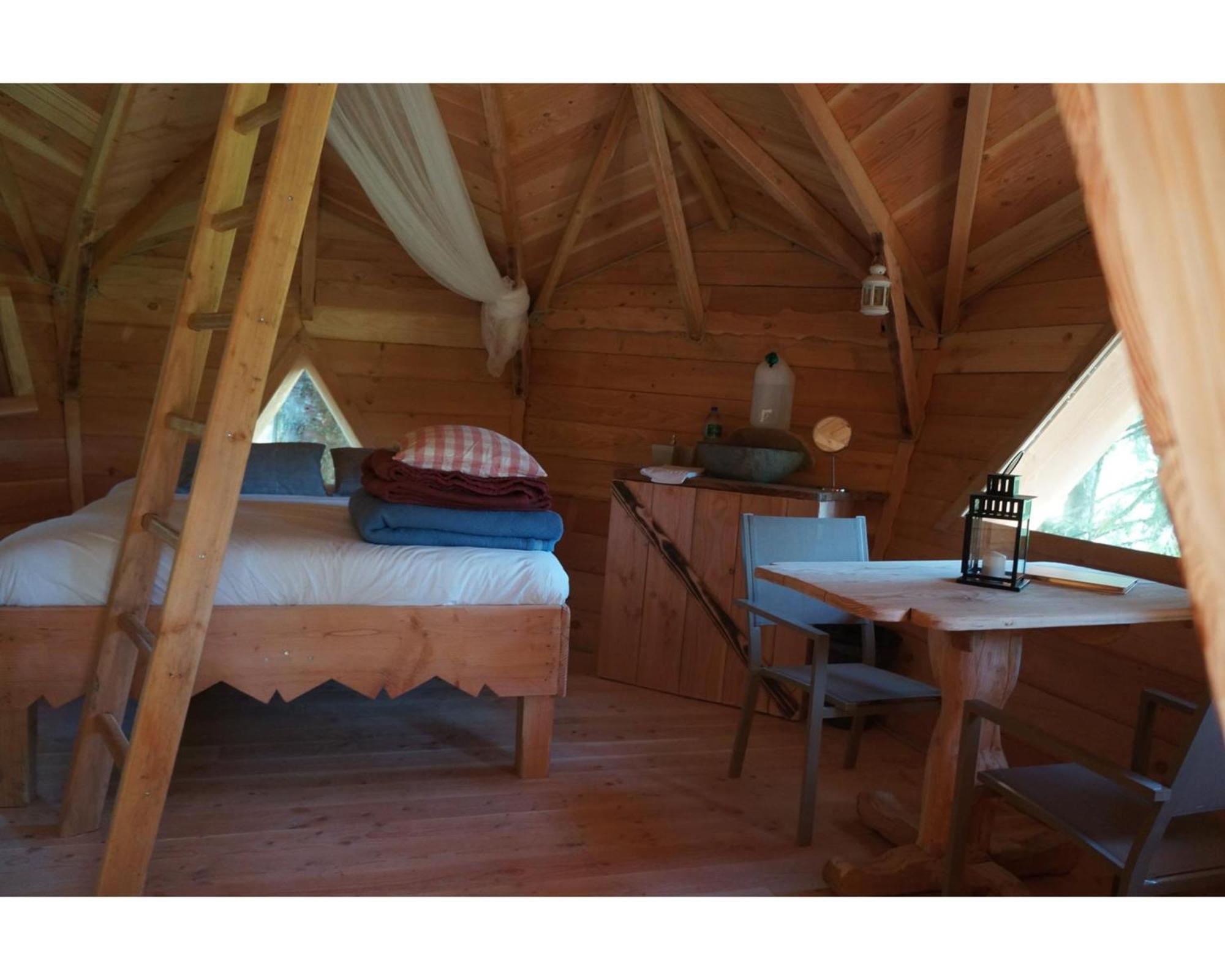 Cabanes des Volcans La Tour-dʼAuvergne Chambre photo